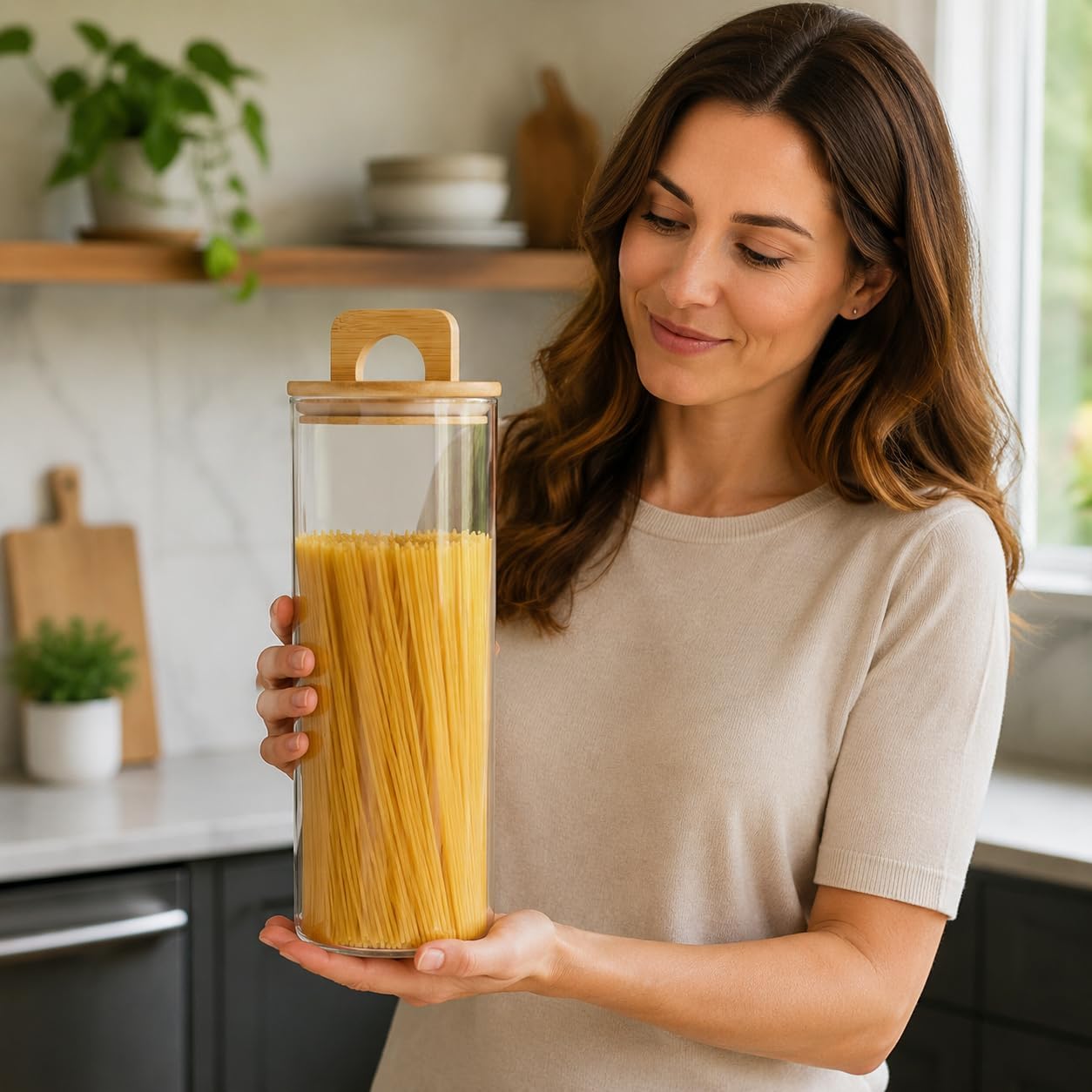 Bambu Kapaklı Yuvarlak Borosilikat Cam Kavanoz 1500 ml, 10 × 25 cm, Contalı Kulplu Şeffaf Spagetti Makarna ve Kuru Gıda Saklama Kabı