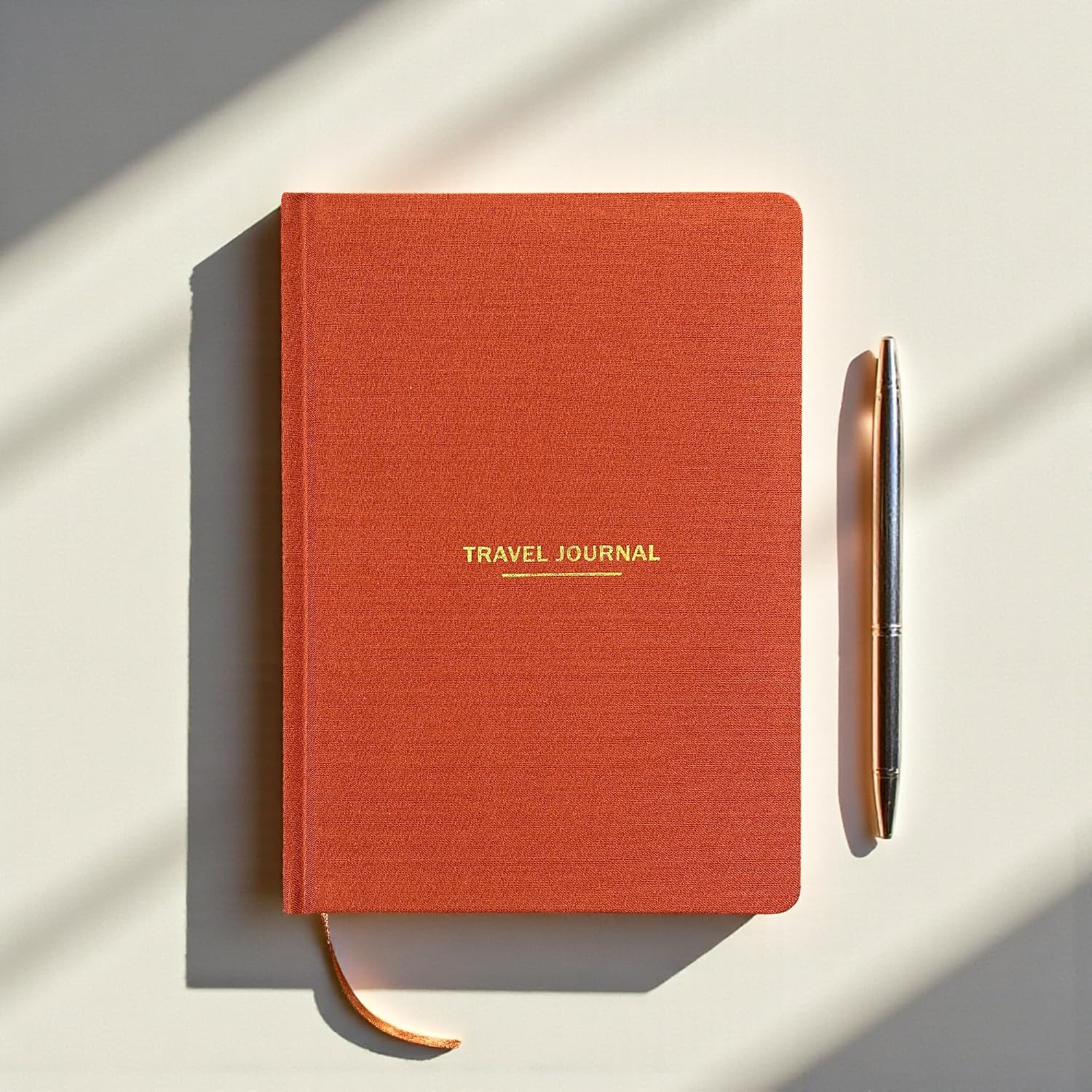 Travel Journal – Sert Kapaklı Seyahat Günlüğü, A5 Boyutunda, Planlama & Anı Alanı – Anı Defteri (Kiremit)