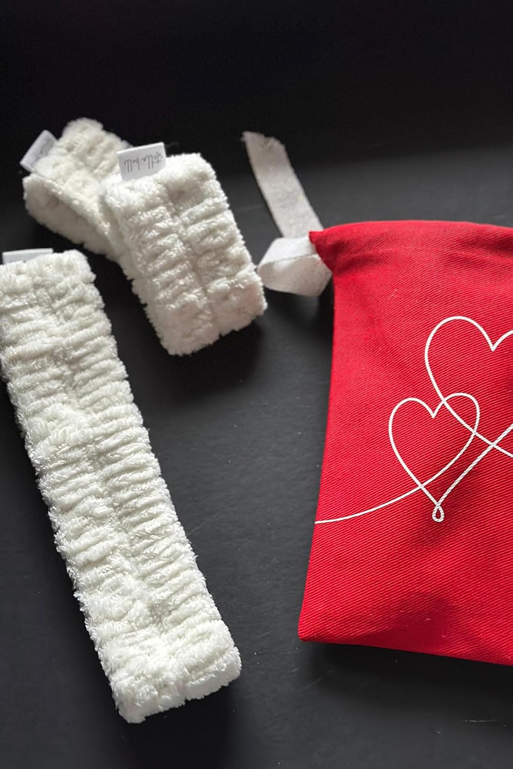 Mikrofiber Welsoft Saç Bandı ve Bileklik Seti, Yumuşak Beyaz, Yüz Yıkama ve Makyaj İçin, Kırmızı Keseli, 4 Parça