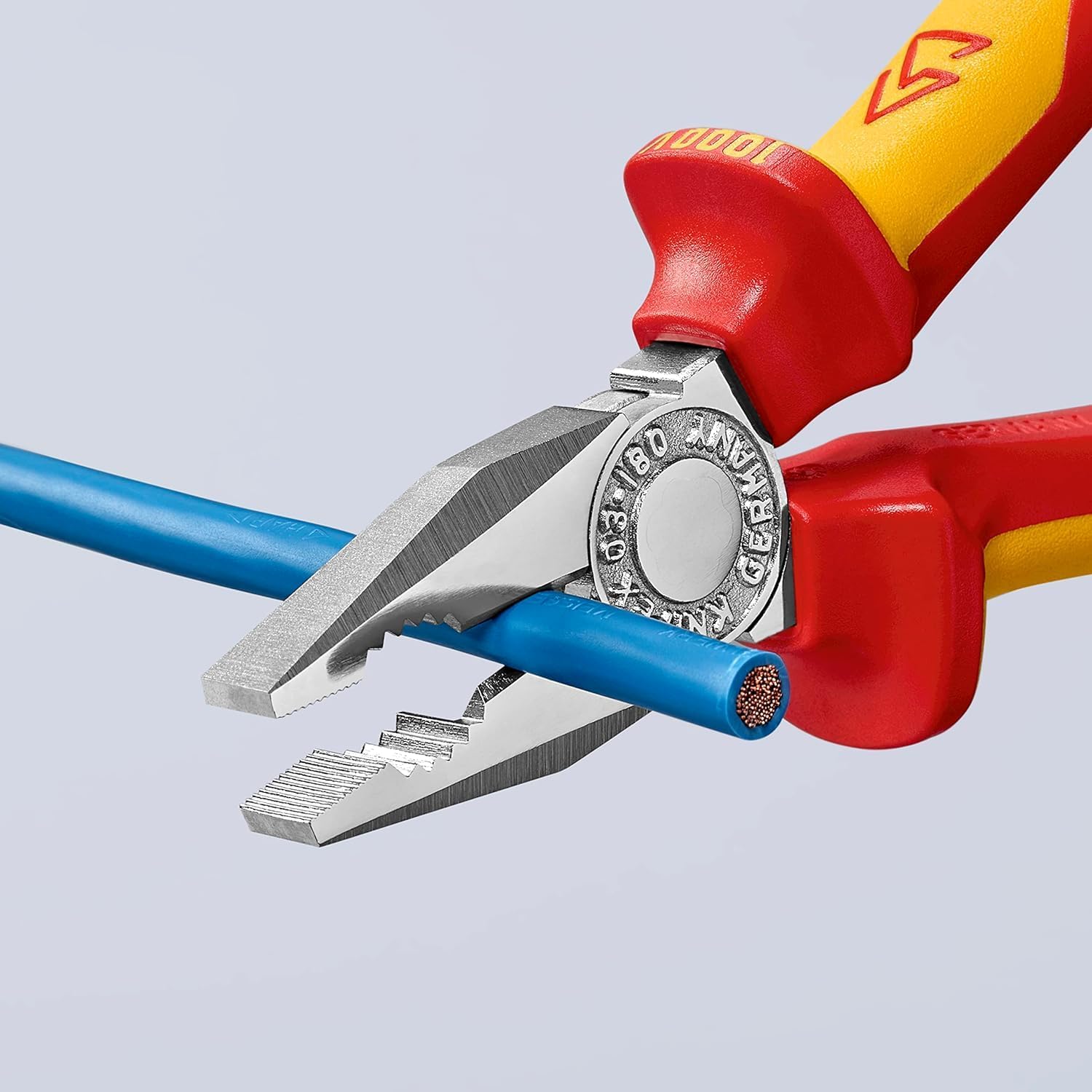 kombine pense, krom kaplama, çok bileşenli manşonlarla izole edilmiş, VDE-testli 180 mm 03 06 180