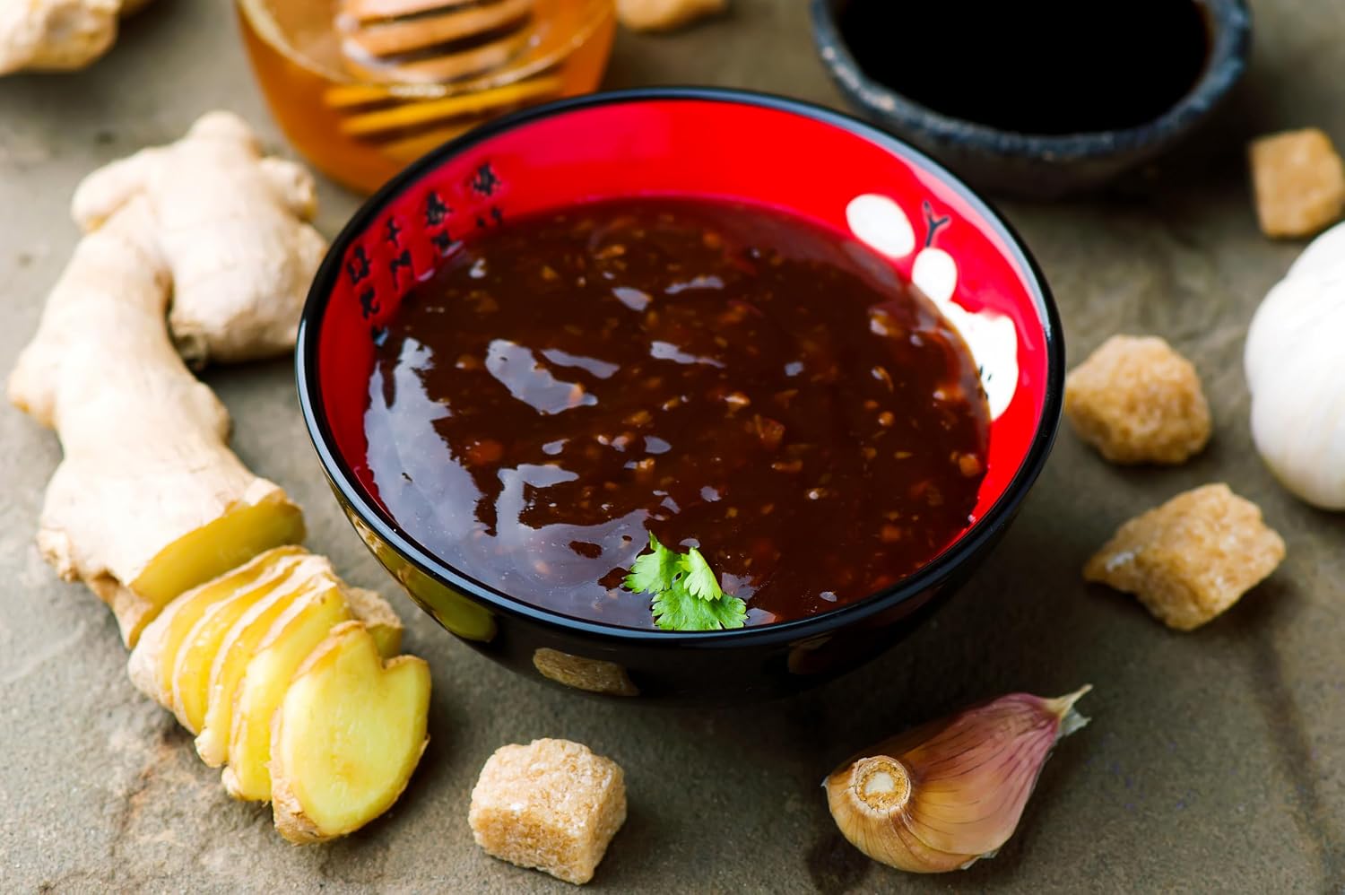 Teriyaki Sos 615 ml – Japonesque Sıkma Şişe – Et, Tavuk, Balık & Sebze İçin Premium Marinasyon ve Pişirme Sosu