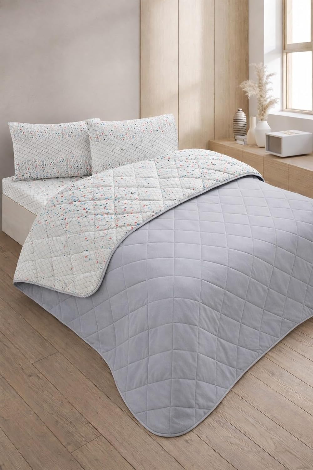 Kapitoneli Çift Kişilik Desenli Pike - Yatak Örtüsü Takımı 200x230 cm - 2 Adet Yastık Kılıflı (Gri)