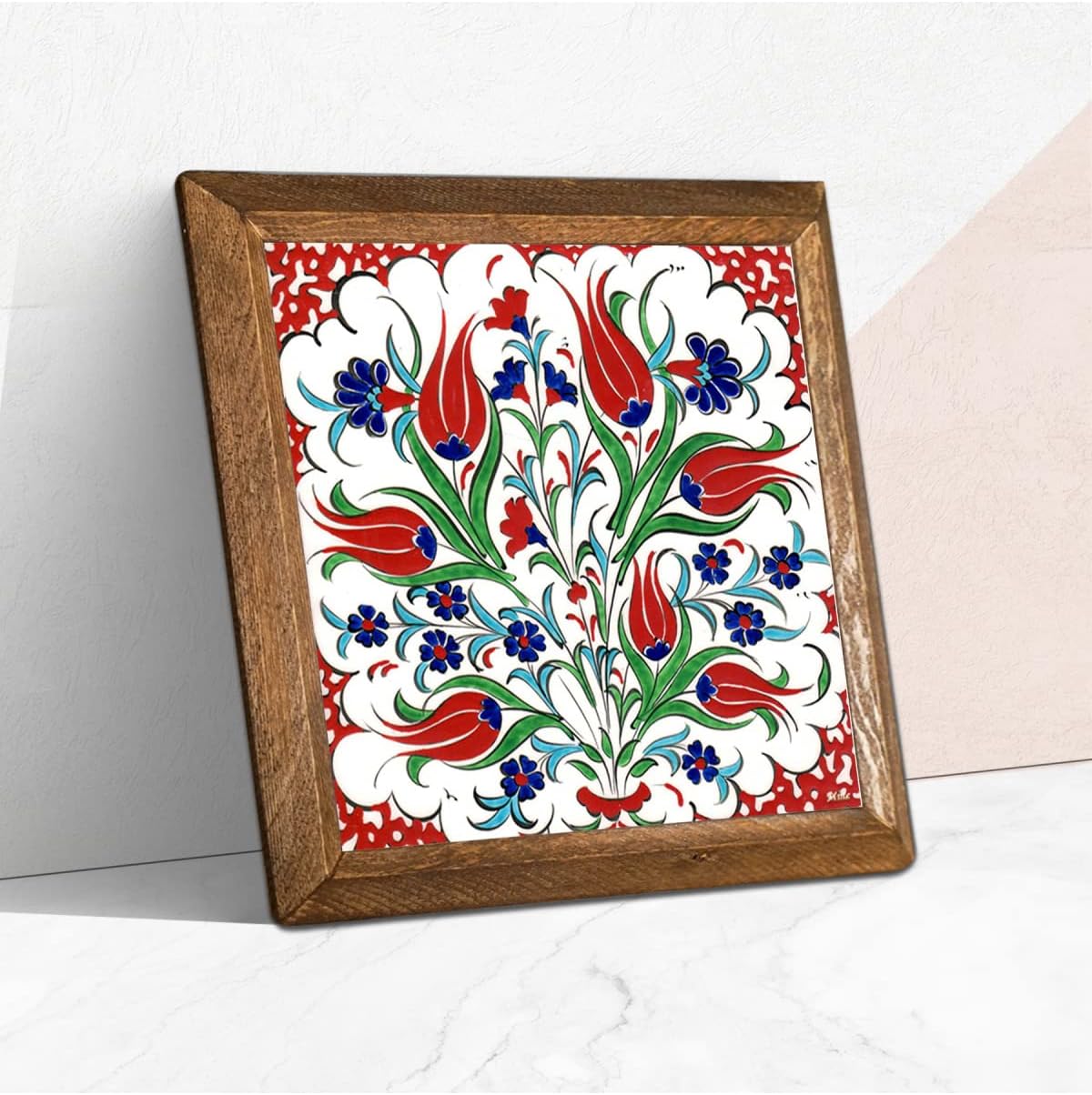 Pinecone Çini Sanatı Lale Taş Duvar Tablosu - Ahşap Çerçeveli Taş Tablo - 25x25 cm - Dekoratif Duvar Sanatı - Modern Ev ve Ofis Duvar Dekoru W1-186