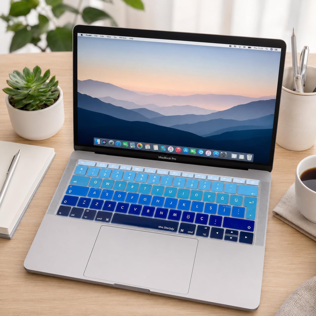 Türkçe Q Klavye Koruyucu MacBook A1534 A1708 Uyumlu UK Avrupa Ters L Enter Silikon Klavye Koruyucu Turkish Q Keyboard Cover Lacivert Mavi