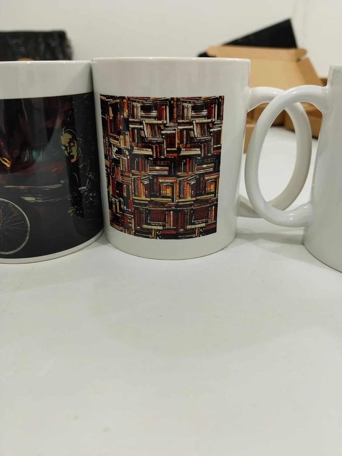 Kitaplık Kupa - Kitap Duvarı Temalı Seramik Bardak Kitap Sever Hediyesi 325ml