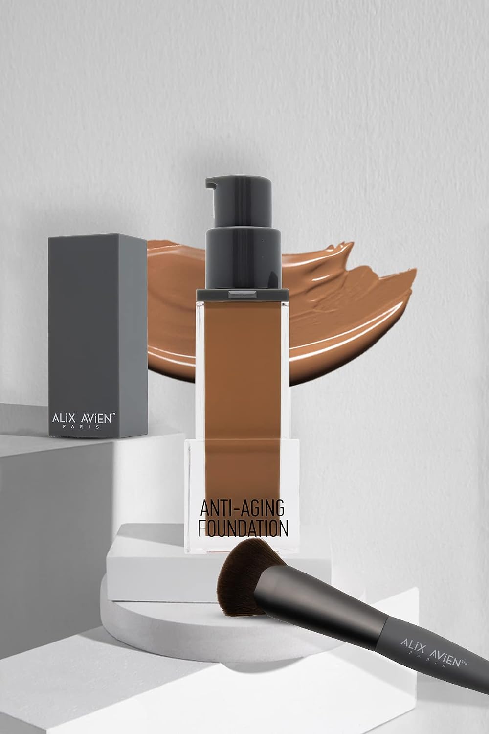 Yaşlanma Karşıtı Vitamin İçeren Nemlendirici SPF15+ Fondöten - Anti Aging Foundation 512 Warm Brown