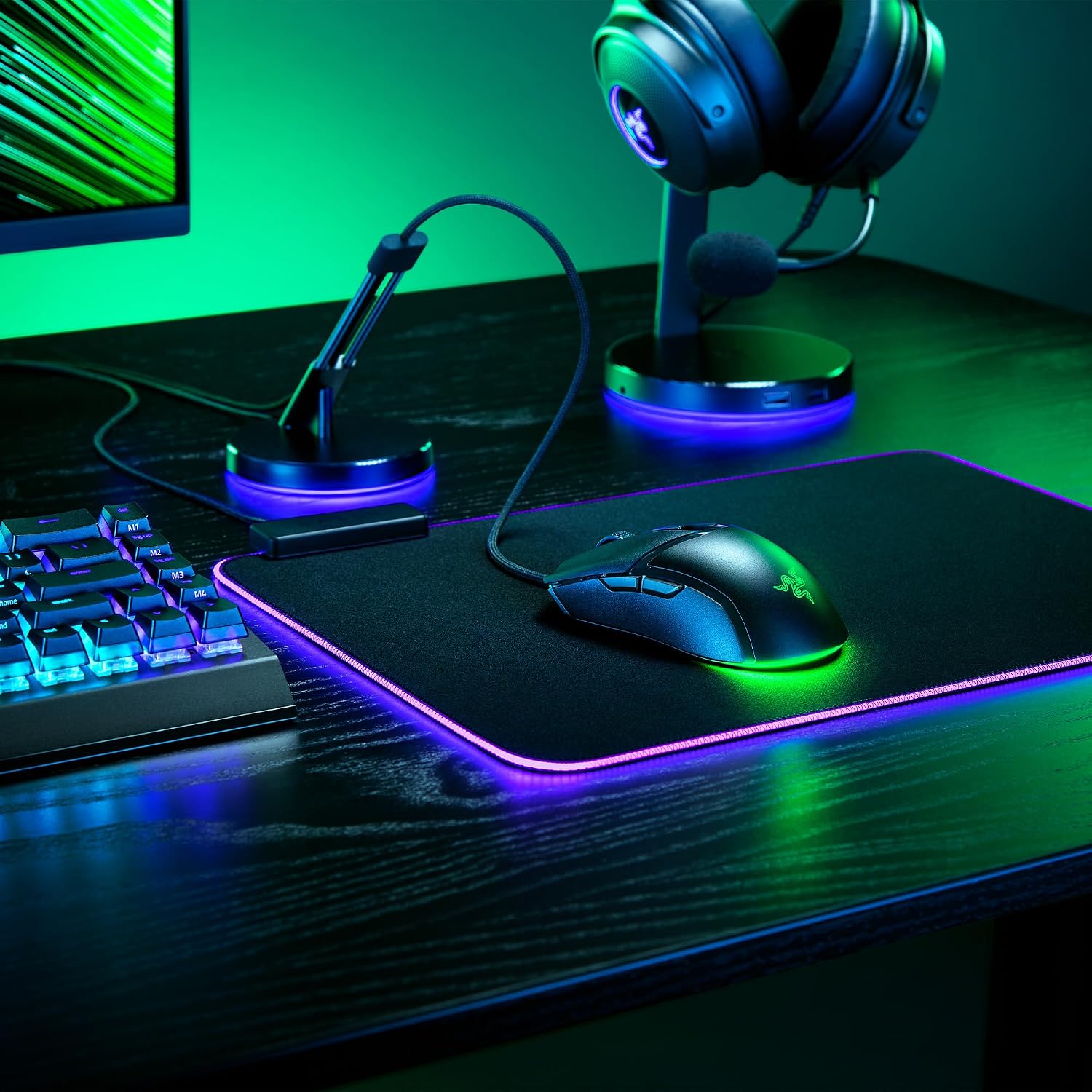 Cobra - Chroma RGB'ye sahip hafif kablolu oyun faresi (tüy hafifliğinde 57g, 3-Nesil optik fare anahtarları, gövde altı aydınlatmalı Chroma aydınlatma, hassas sensör ayarları) Siyah