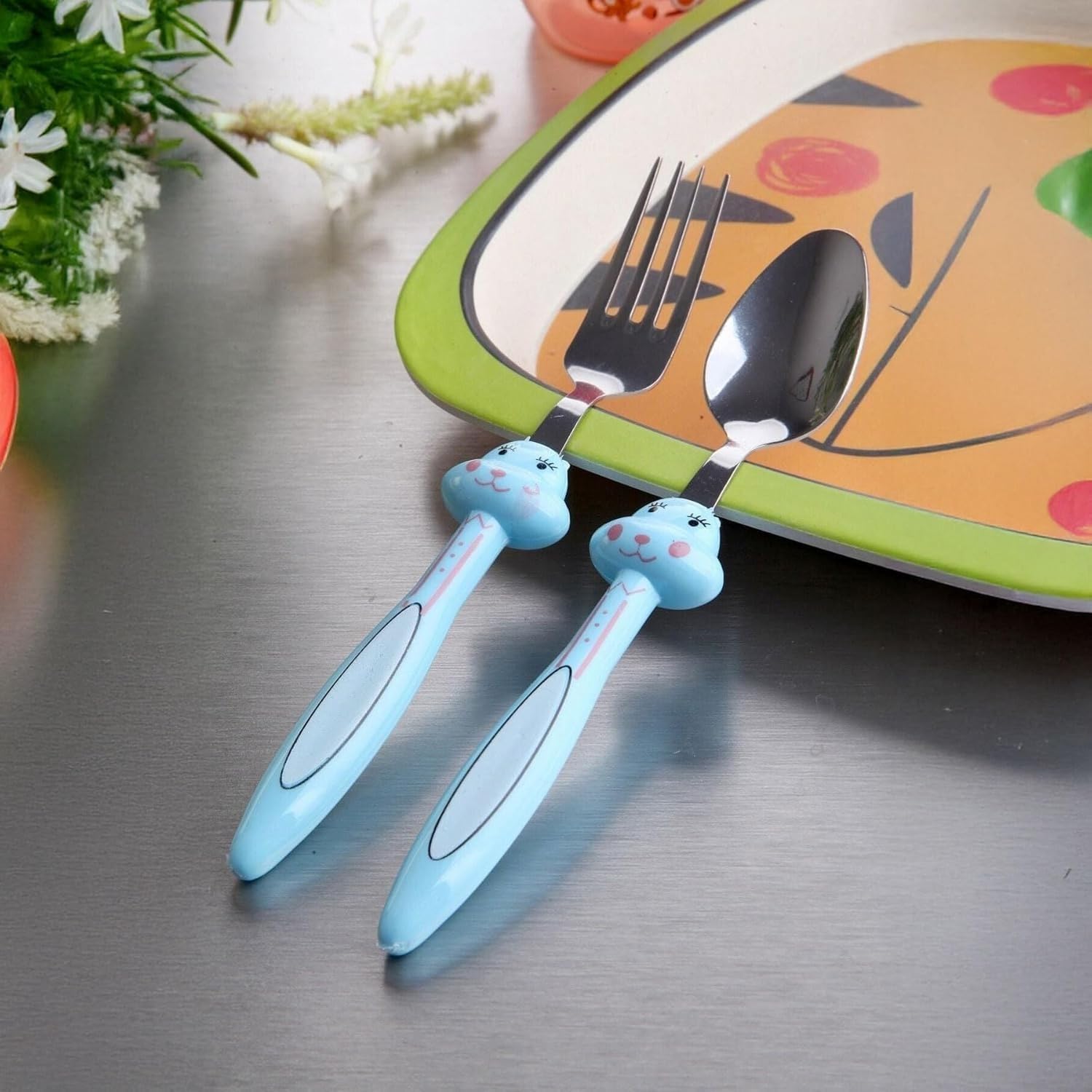 2'li Figür Modelli Paslanmaz Çelik Bebek Mama Seti – Çatal ve Kaşık, Mavi ve Pembe Renk Seçenekleri, Ergonomik ve Güvenli Tasarım (MAVİ)