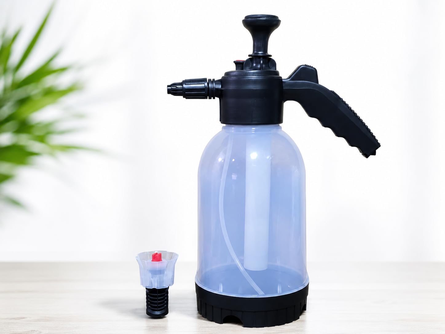 Dordoi Köpük Pompası Püskürtücü | 2Litre El Pompası Köpürtücü ve Püskürtücü | Araba Yıkama, Oto Bakım, Temizlik ve Sulama İçin Basınçlı Kaliteli Sprey Şişesi