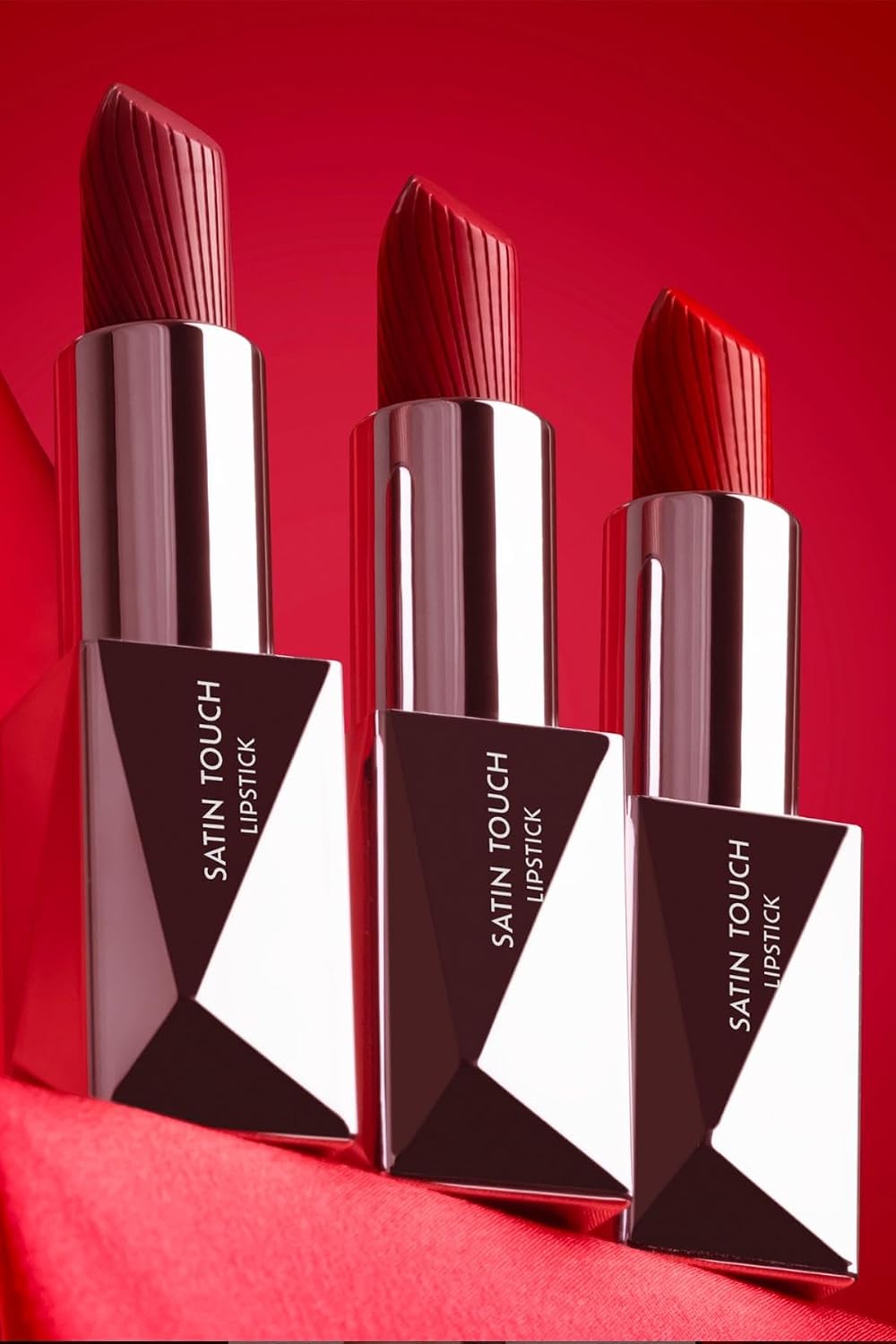 Uzun Süre Kalıcı Nemlendirici Pürüzsüz Etkili Yarı Mat Ruj Satin Touch Lipstick 808 Rusty Rose