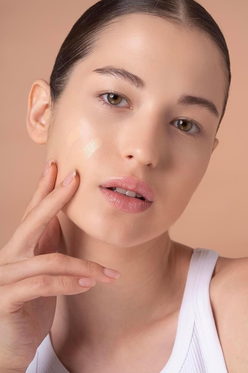 Güneş Koruyucu Spf35 Nemlendirici Etkili Kremsi Likit Fondöten Liquid Foundation 309 Cashmere Beige