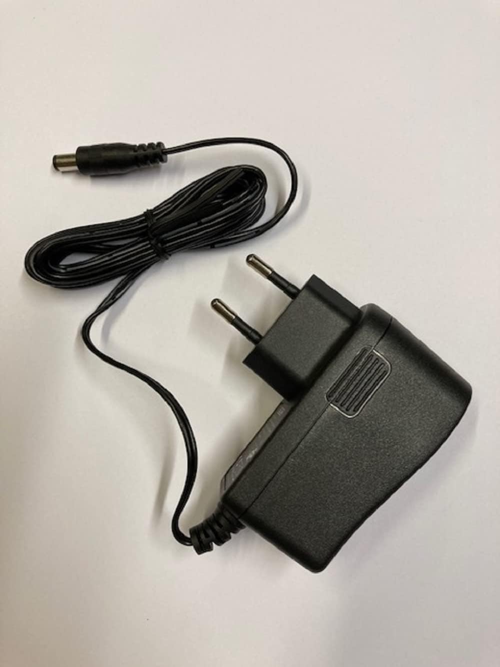 12V 1A Adaptör Priz Tipi Şarj Adaptörü