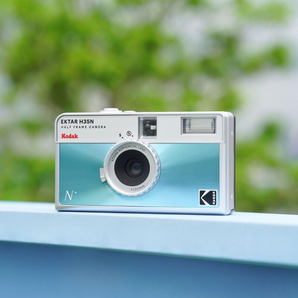 KODAK EKTAR H35N Yarım Çerçeve Film Kamera, 35 mm, Yeniden Kullanılabilir, Odaksız, Ampul Fonksiyonu, Dahili Yıldız Filtresi, Kaplamalı Geliştirilmiş Lens (Film ve AAA Pil Dahil Değildir) (Cam Mavi)
